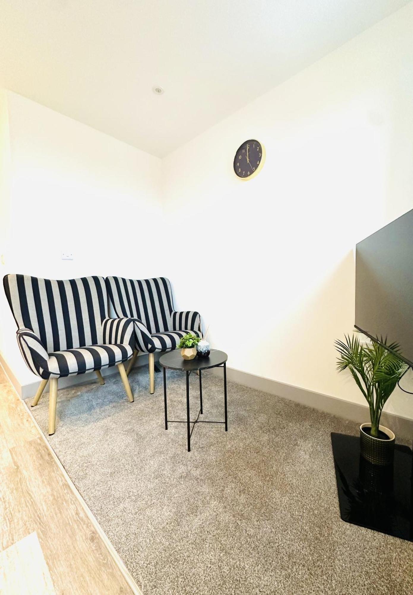 301 Grosvenor House Appartement Wakefield Buitenkant foto